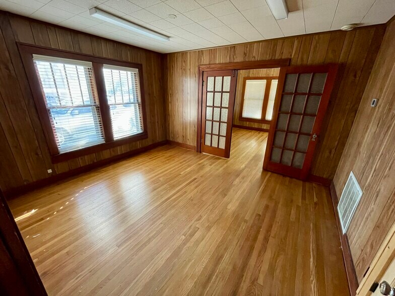 More Photos Of 3722 Old Bullard Rd, Tyler Medical For Lease