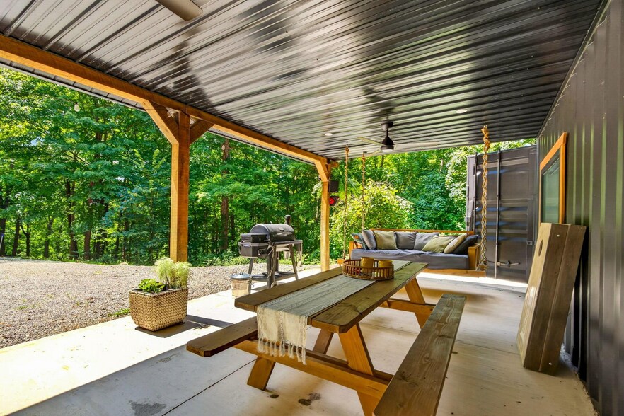 More Photos Of 21360 State Route 327, Laurelville Specialty For Sale
