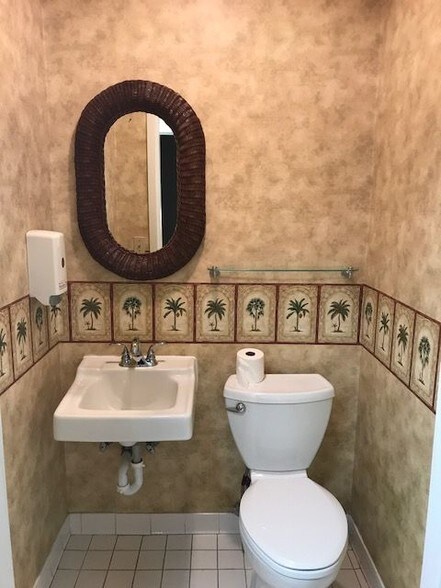 More Photos Of 9263 Medical Plaza Dr, Charleston Medical For Lease