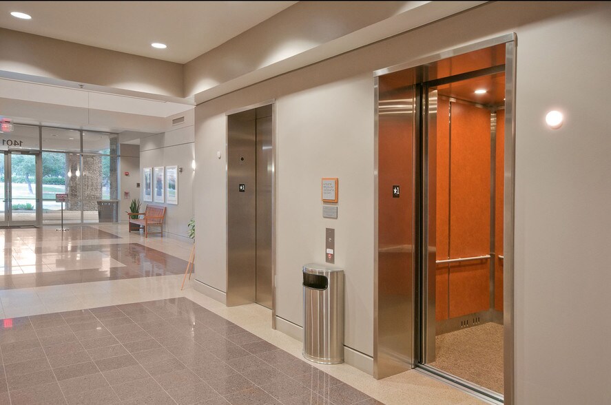 More Photos Of 1401 E Medical Pky, Cedar Park Medical For Lease