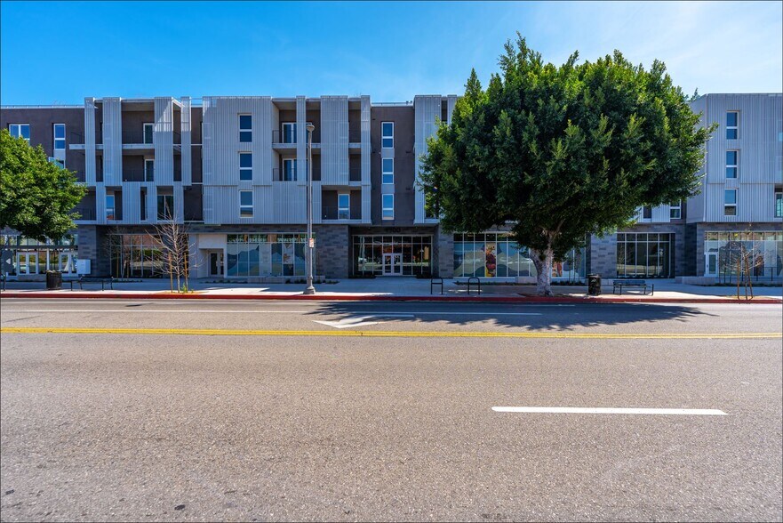 More Photos Of 4900 Hollywood Blvd, Los Angeles Apartments For Lease