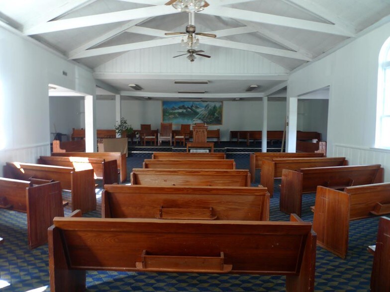 More Photos Of 7024 North Rd, North Religious Facility For Sale