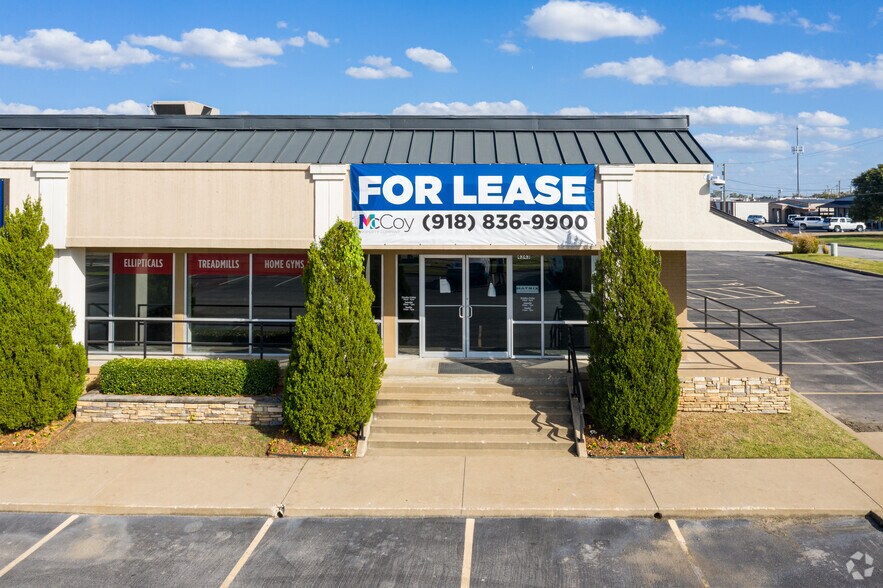 More Photos Of 4343 S Memorial Dr, Tulsa General Retail For Lease