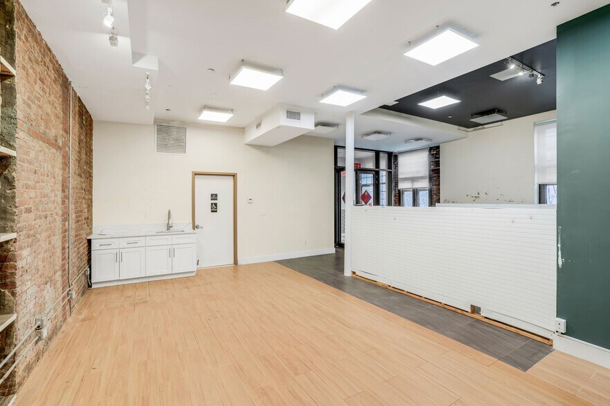 More Photos Of 535 DeKalb Ave, Brooklyn Specialty For Lease