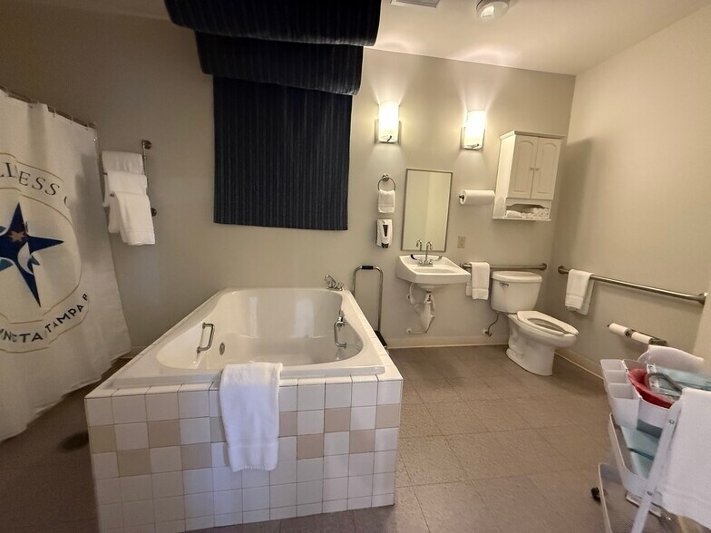 More Photos Of 1900 E Bay Dr, Largo Medical For Sale