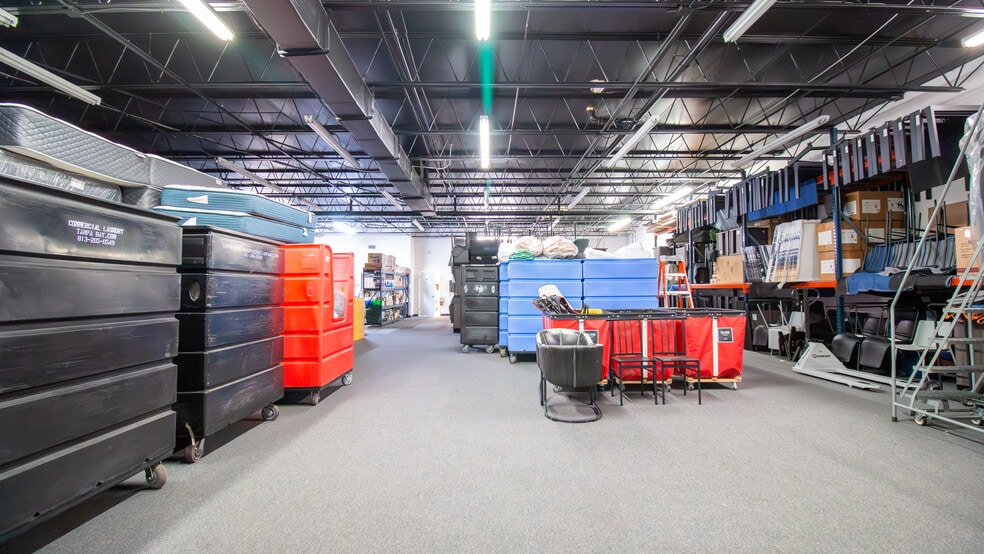 More Photos Of 1601-1605 Sunshine Dr, Clearwater Warehouse For Sale