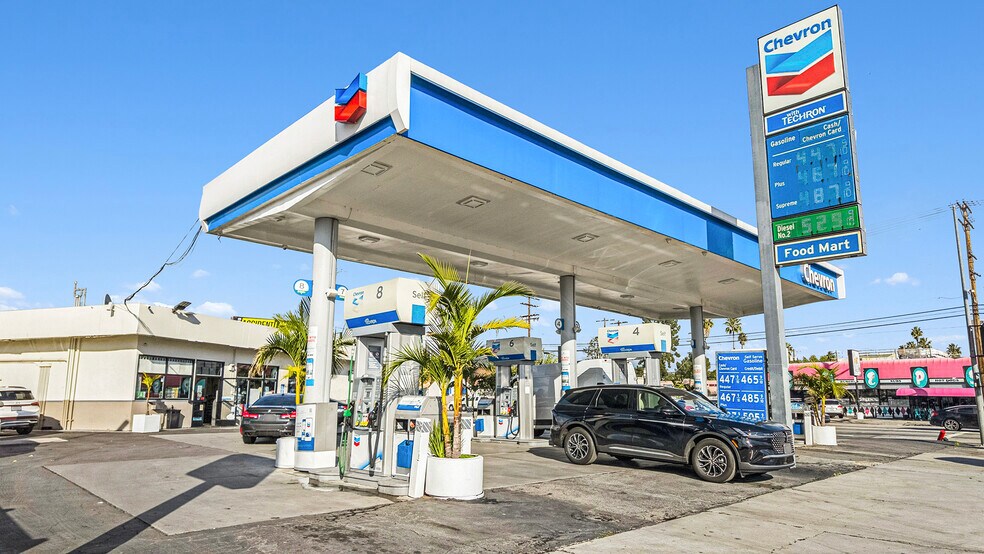 Primary Photo Of 16103 Sherman Way, Van Nuys Service Station For Sale