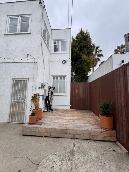 More Photos Of 1413 Abbot Kinney Blvd, Venice Office Residential For Lease