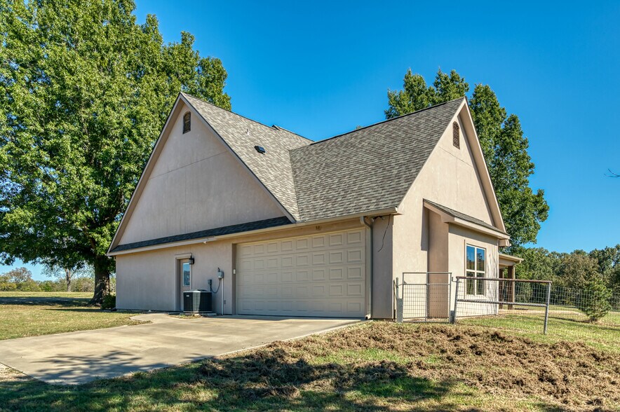 More Photos Of 2261 TX-276, Emory Specialty For Sale