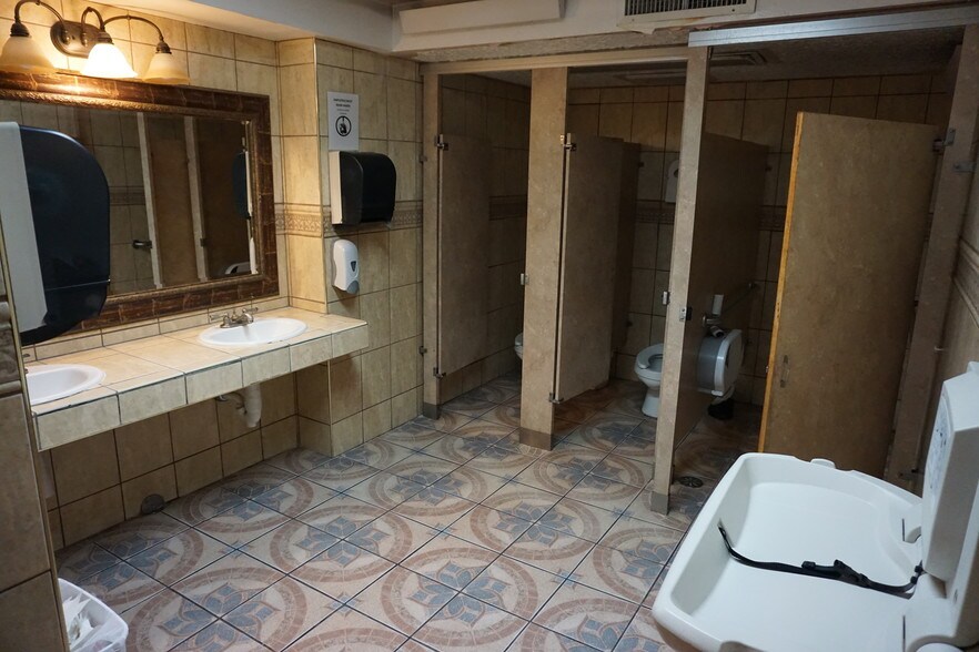 More Photos Of 2319 8th Ave, Greeley Restaurant For Lease