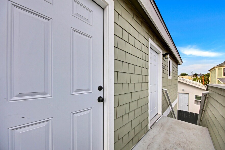 More Photos Of 2411-2421 L St, San Diego Apartments For Sale