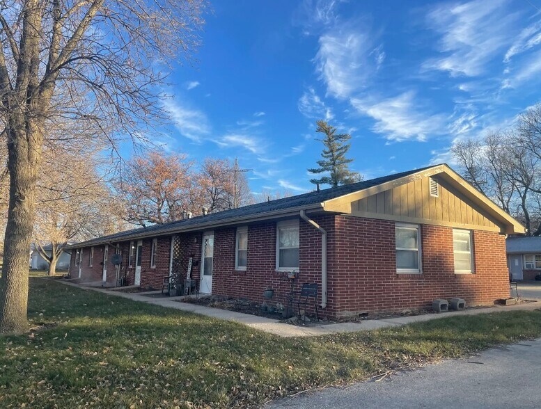 Primary Photo Of 1106-1108 Elm St, Rolfe Apartments For Sale