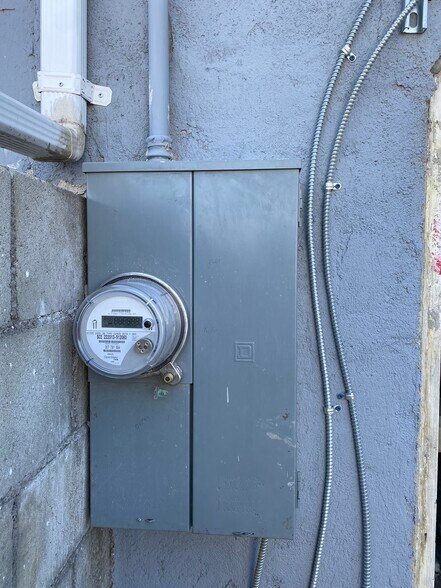 More Photos Of 8317 Whittier Blvd, Pico Rivera Storefront Retail Residential For Sale