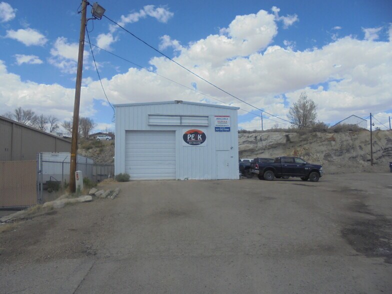 More Photos Of 980 Elk St, Rock Springs Specialty For Lease