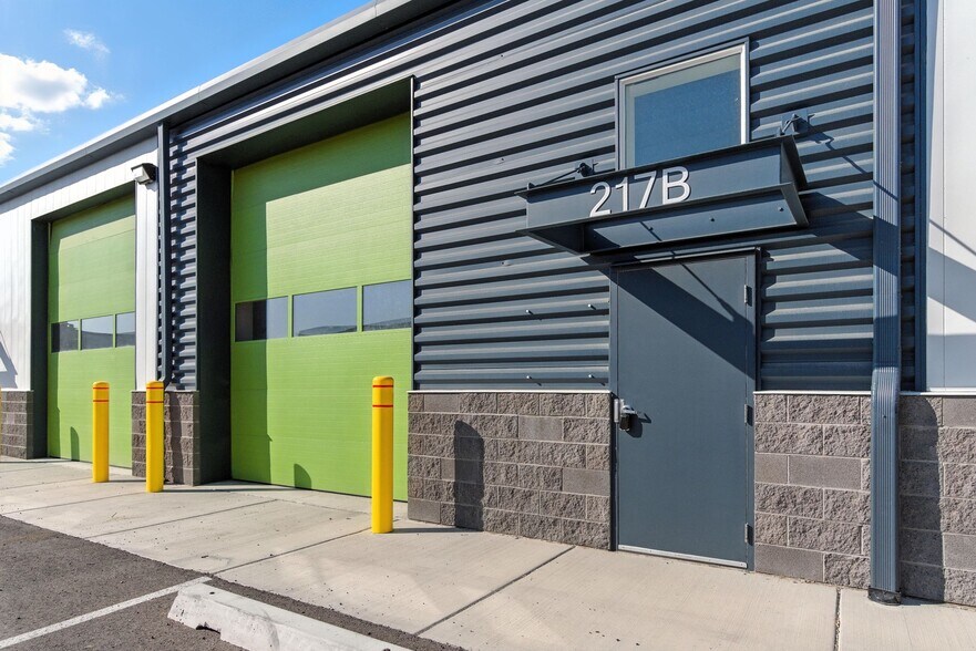 More Photos Of 5170-5176 W Liberator Dr, Kearns Warehouse For Lease