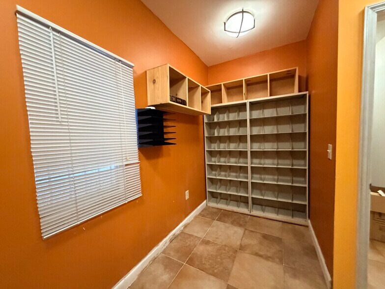 More Photos Of 516 51st St, West New York Office Residential For Lease