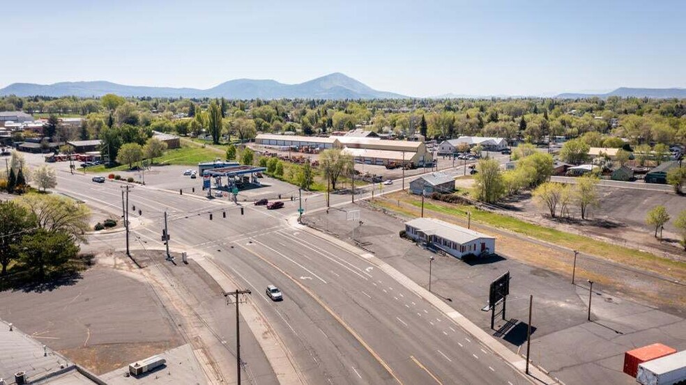 Primary Photo Of 3350 S 6th St, Klamath Falls Auto Dealership For Sale