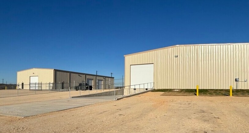 More Photos Of 764 Soechting Rd, New Braunfels Unknown For Lease