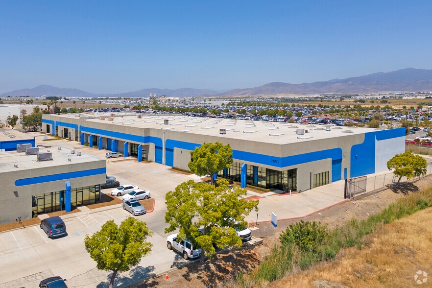 More Photos Of 7590 Britannia Ct, San Diego Distribution For Lease