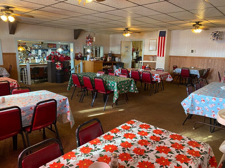 More Photos Of E2578 County Rd S, Casco Bar For Sale