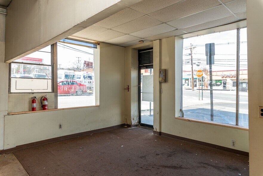 More Photos Of 640-642 Eagle Rock Ave, West Orange Storefront Retail Office For Lease