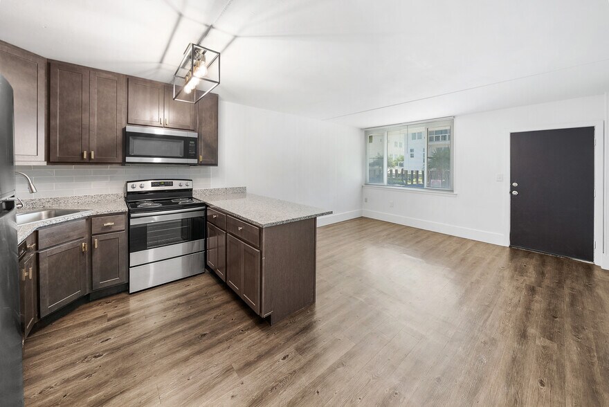 More Photos Of 480 Santa Rosa Blvd, Fort Walton Beach Apartments For Sale