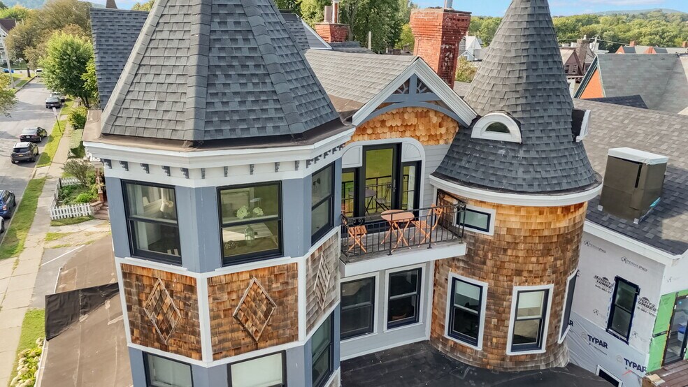 More Photos Of 2 Courtney Ave, Newburgh Apartments For Sale