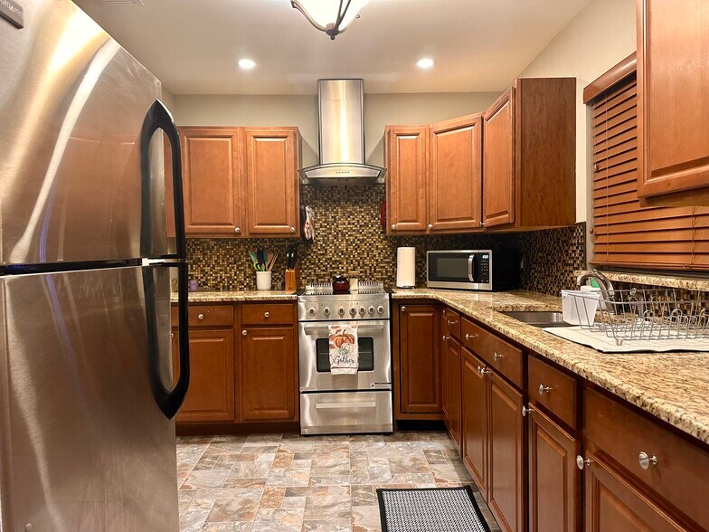 More Photos Of 635 Kittredge Dr, Orlando Office For Sale