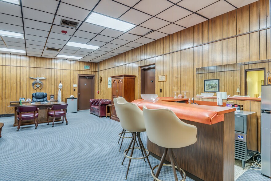 More Photos Of 555 Eastern Blvd, Montgomery Lodge Meeting Hall For Sale