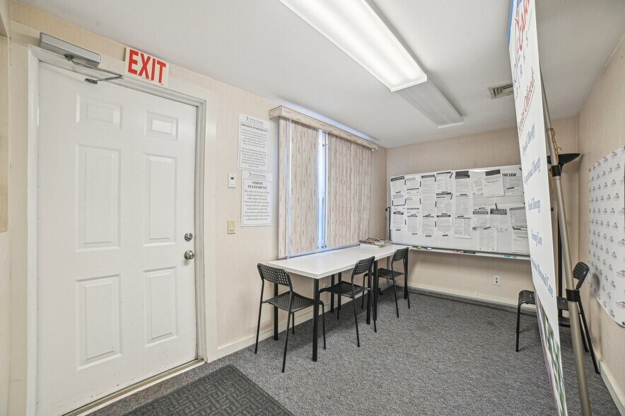 More Photos Of 188 Newark Pompton Tpke, Little Falls Office Residential For Sale