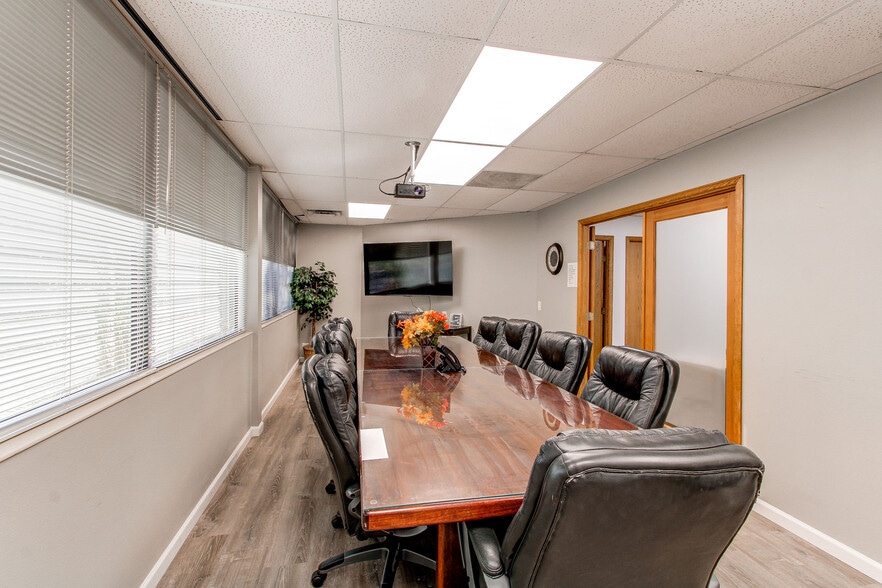 More Photos Of 11479 S Pine Dr, Parker Office For Sale