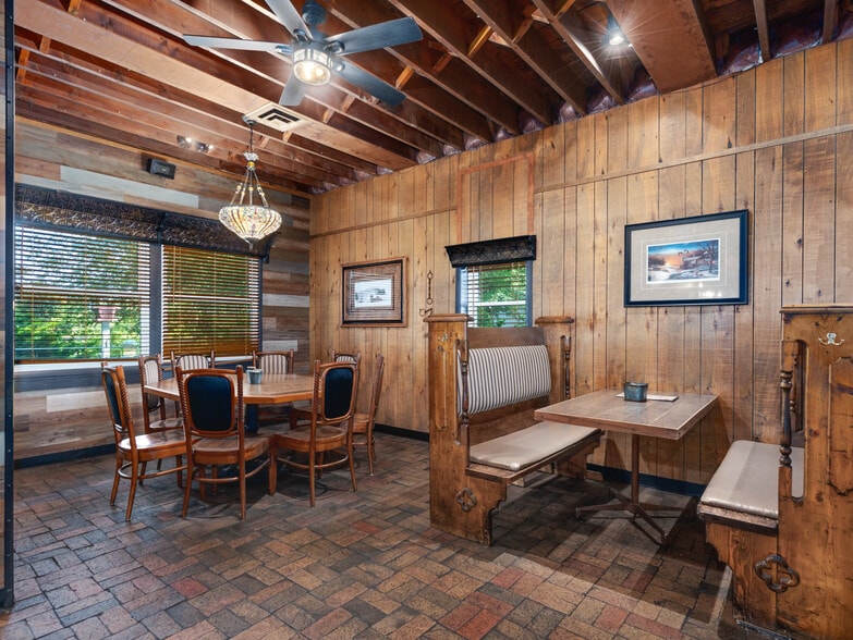 More Photos Of 2973 N Il Route 71, Ottawa Restaurant For Sale
