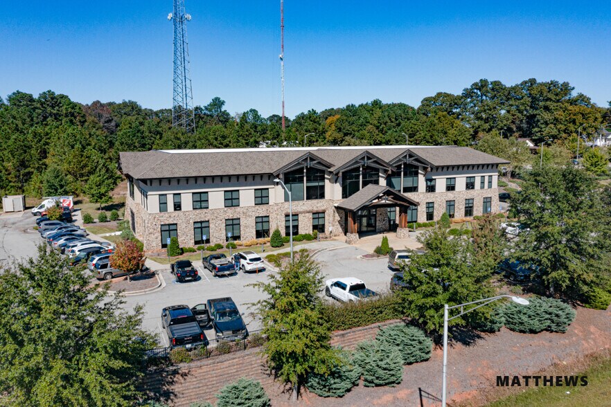 Primary Photo Of 1075 Lafayette Pky, Lagrange Medical For Sale