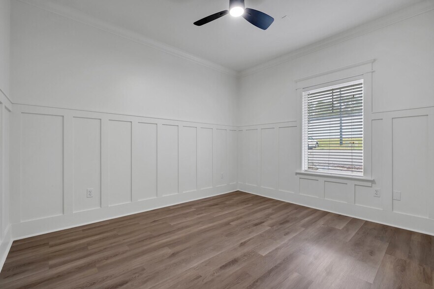 More Photos Of 1725 Capital Cir NE, Tallahassee Medical For Sale