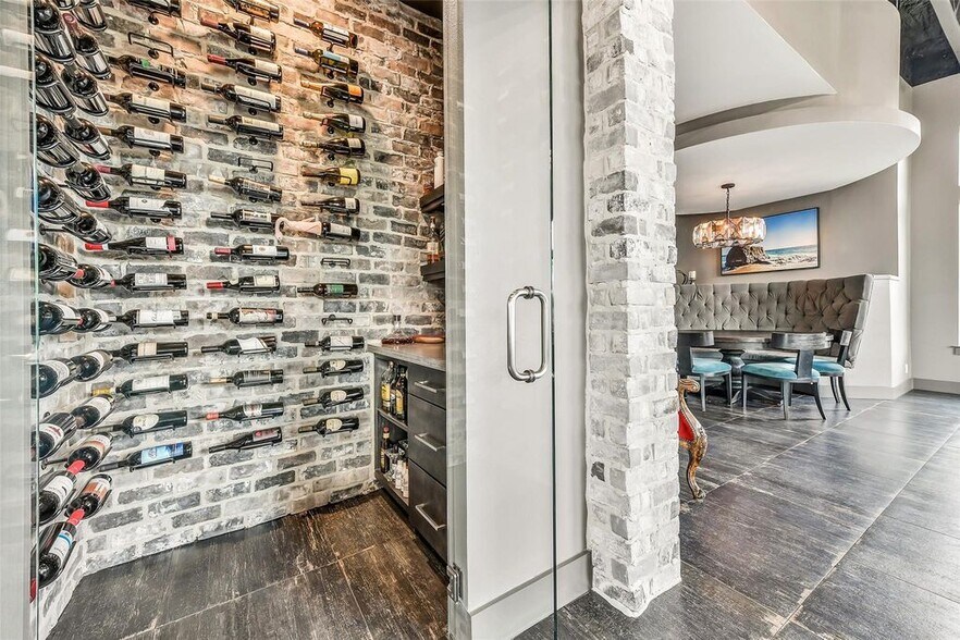 More Photos Of 316 Morningside Dr, Friendswood Loft Creative Space For Sale