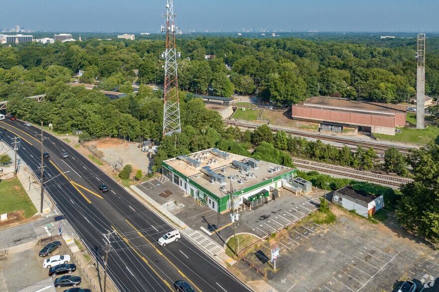 More Photos Of 2670 E College Ave, Decatur Freestanding For Lease