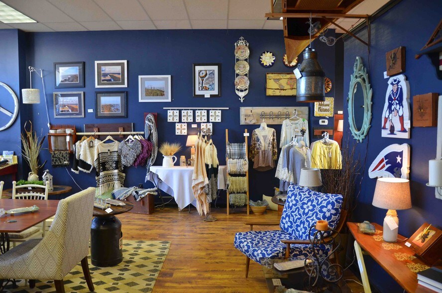 More Photos Of 112 Main St, Putnam Storefront Retail Office For Lease