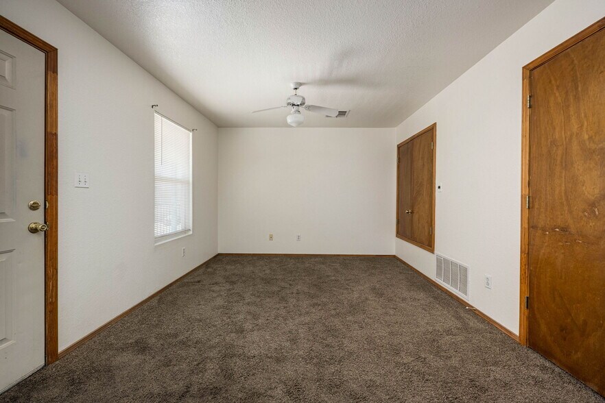 More Photos Of 2306 S Espina St, Las Cruces Apartments For Sale