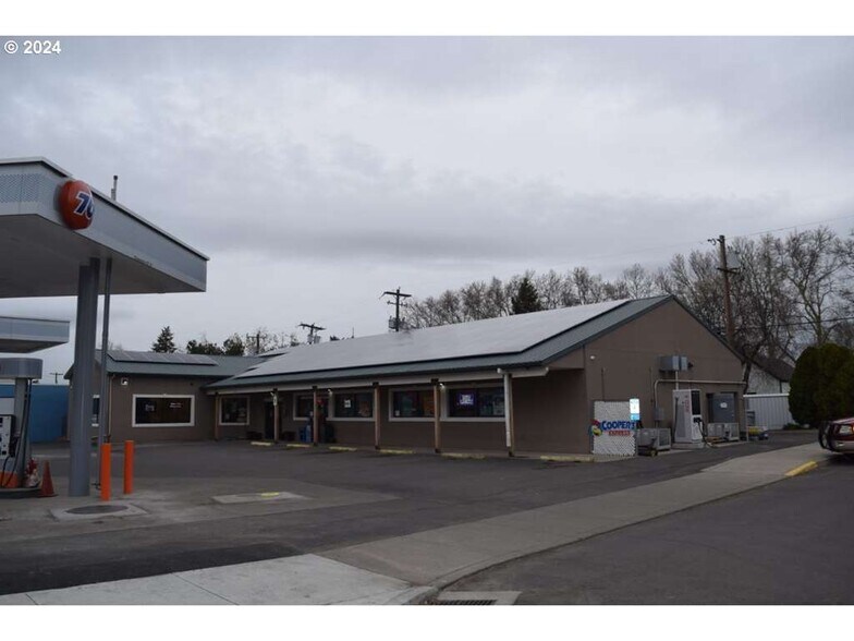 More Photos Of 457 E Main St, Athena Convenience Store For Sale