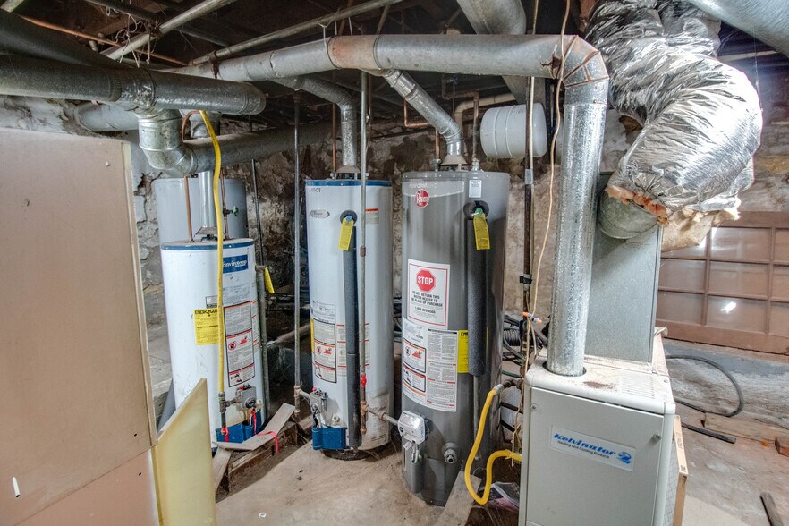 More Photos Of 1011 State St, Alton Apartments For Sale