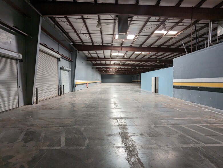 More Photos Of 3585 W Diablo Dr, Las Vegas Manufacturing For Lease