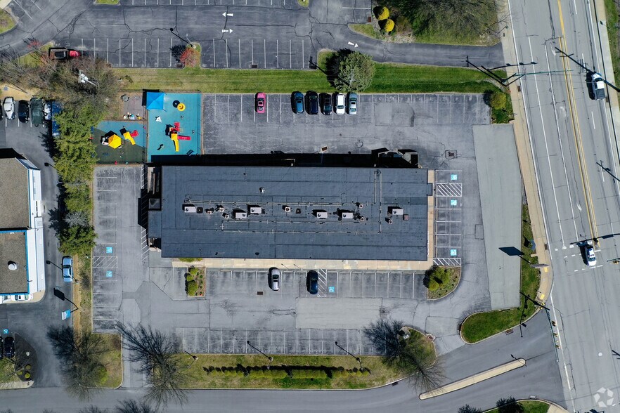 More Photos Of 10 N Meadows Dr, Wexford Unknown For Sale