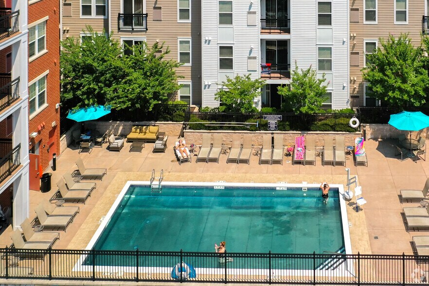 More Photos Of 1 Village Grn, Patchogue Apartments For Lease