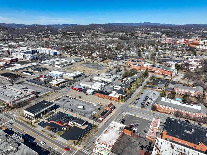 More Photos Of 220 Broad St, Kingsport Flex For Sale