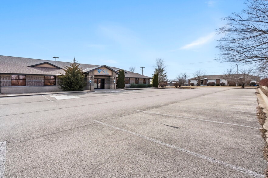 More Photos Of 4136 South Scenic, Springfield Office For Sale