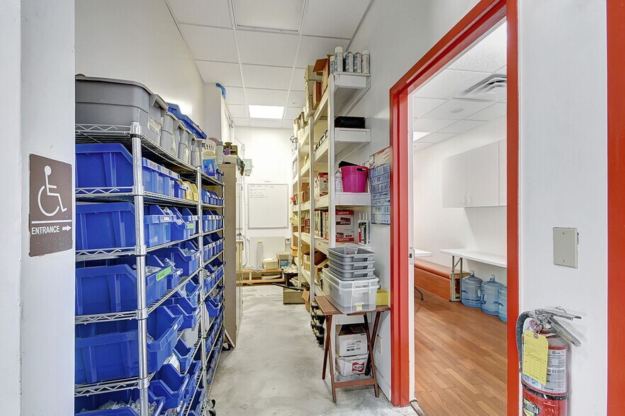 More Photos Of 7150 Seacrest Blvd, Lantana Showroom For Sale