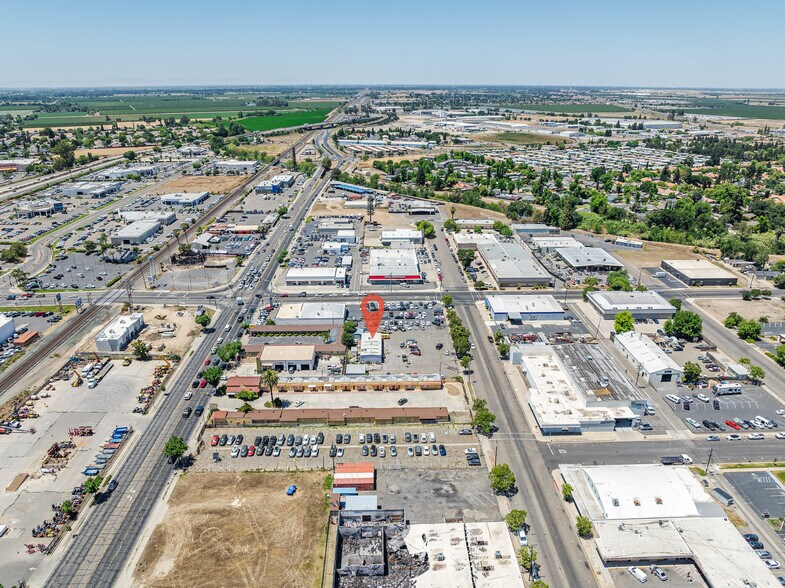 More Photos Of 1450 W Main St, Merced Auto Repair For Sale