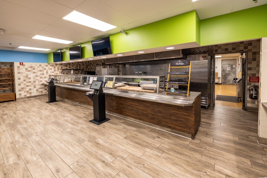 More Photos Of 8700 S Price Rd, Tempe Office For Sale