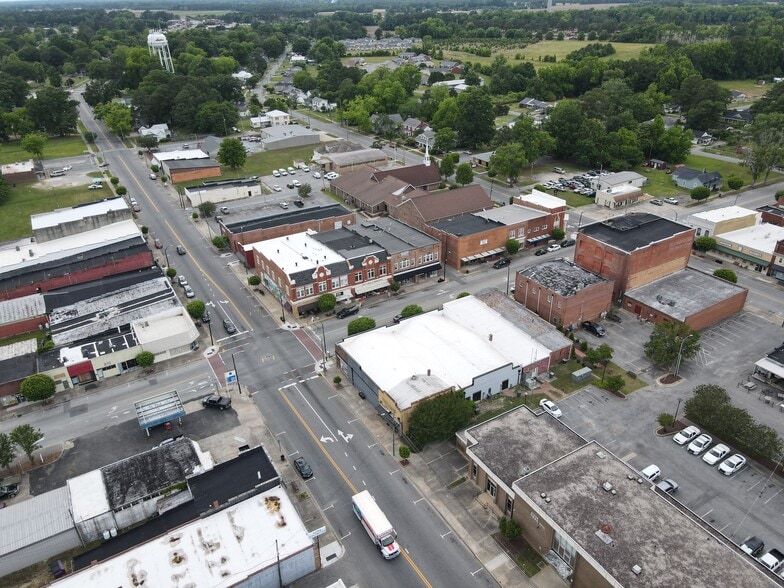More Photos Of 4267 Lee St, Ayden Freestanding For Lease