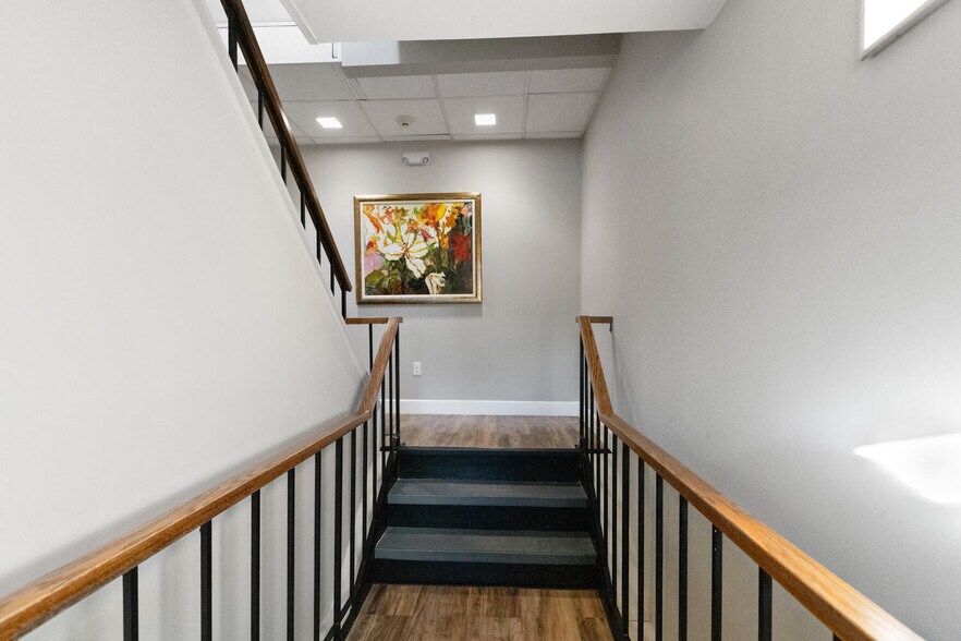 More Photos Of 271 Lincoln St, Lexington Office For Lease